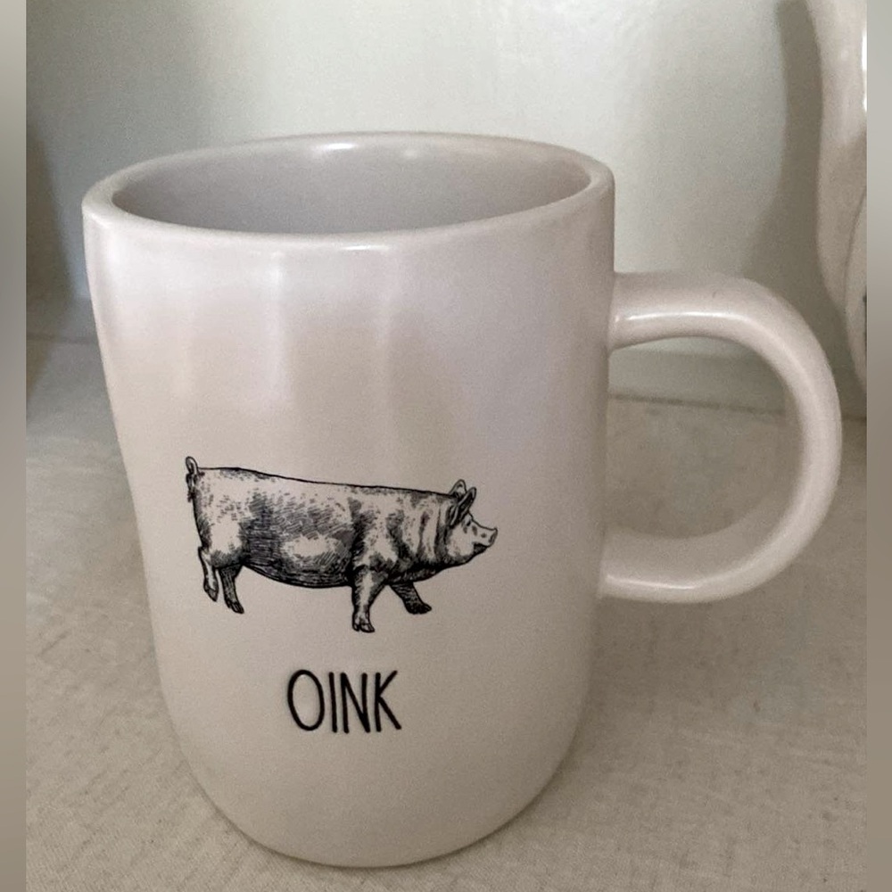 Rae Dunn. Oink Mug. Purchased in 🇺🇸. Brand new